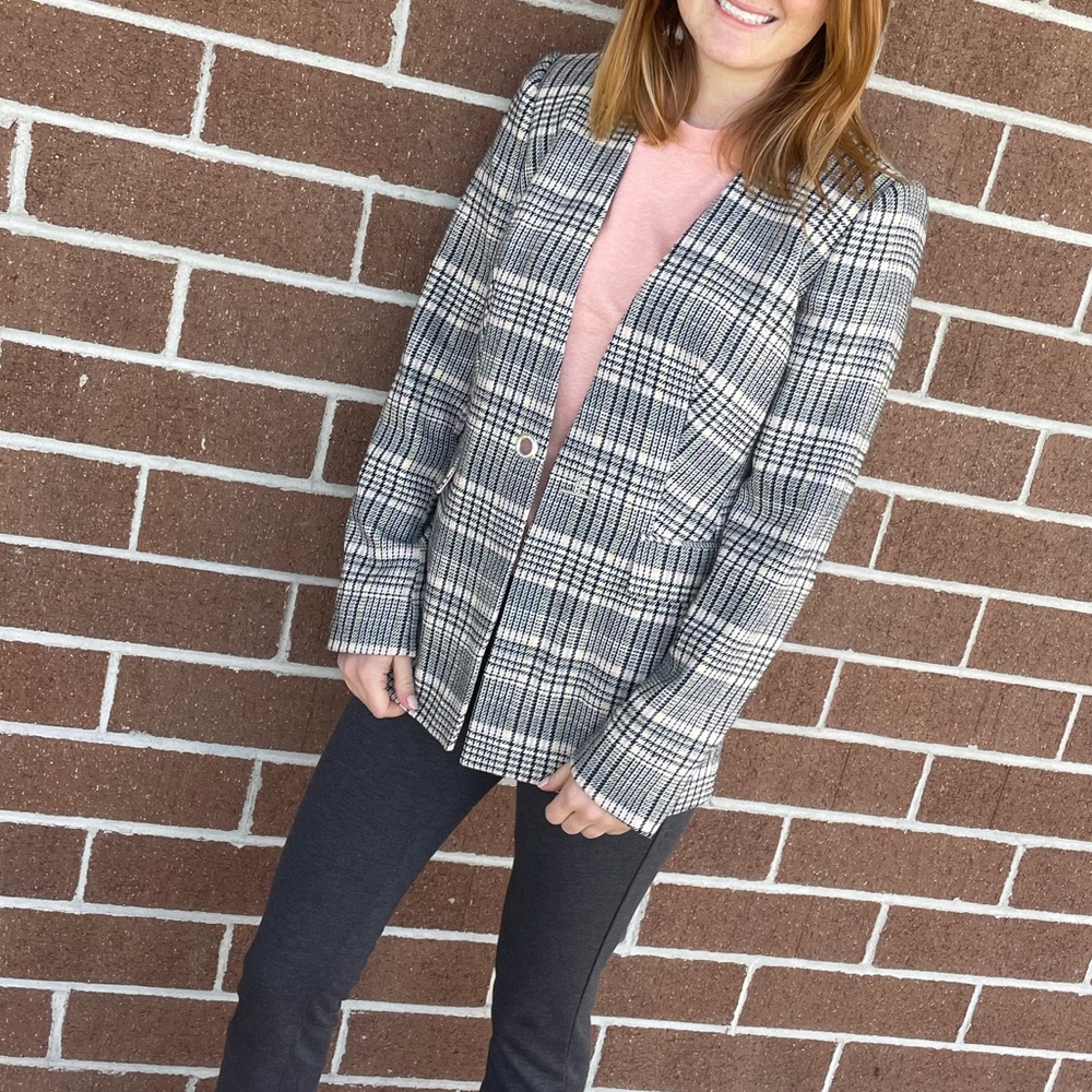 Calvin Klein plaid size 0 blazer